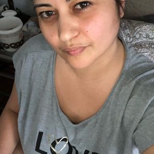 Meet your Posher, Zenaida